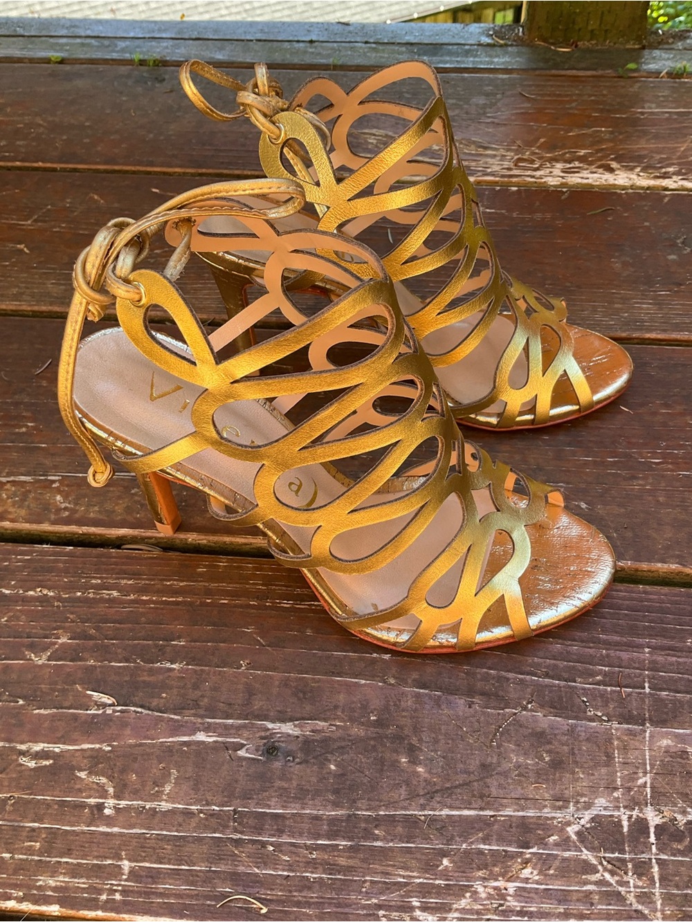 NWT Vicenza Leather Sandals Heels